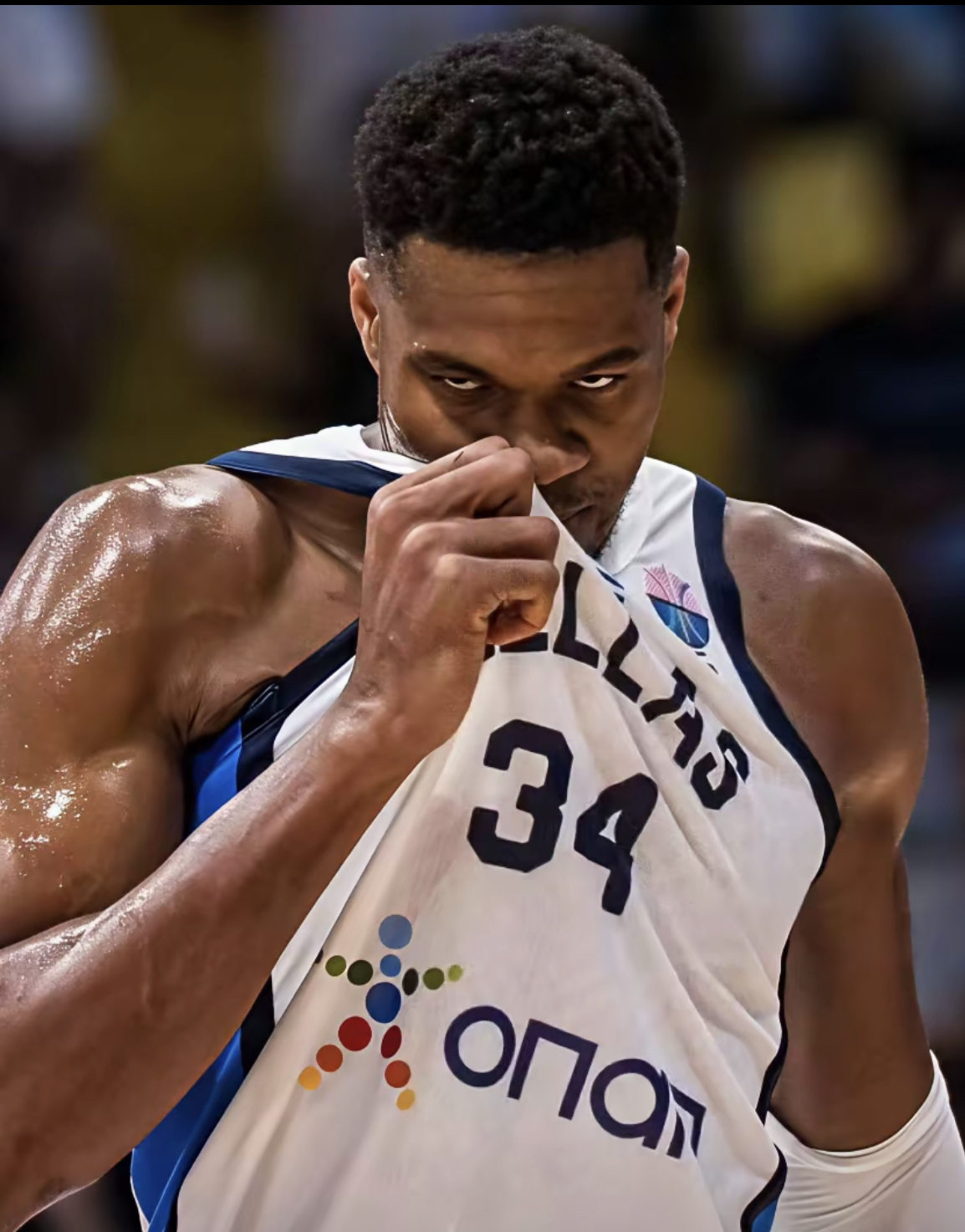 多特蒙德围绕欧联复出首秀洛杉矶快船更衣室发声备战全明星赛，网友：纽卡斯尔复出首秀备战CBA常规赛的简单介绍